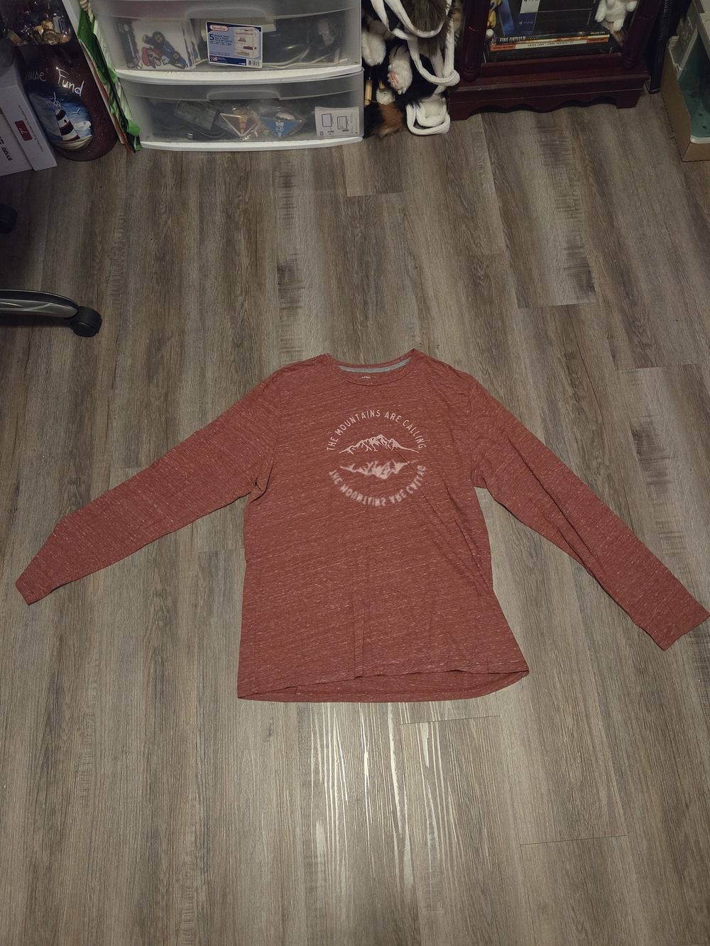Men's Old Navy Rust Red Long Sleeve Graphic Tee